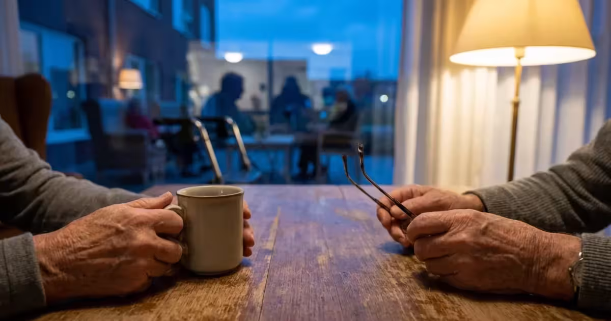The Pros and Cons of Retirement Communities: Is It Right for You? - guide